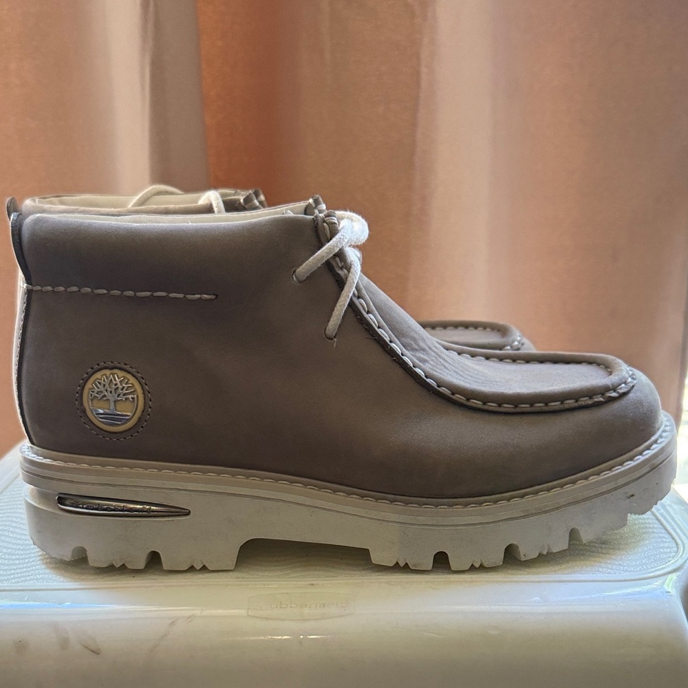 Timberland Light Brown Chukka Boots